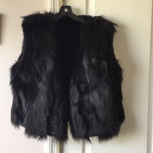 Faux Fur Vest (Black)